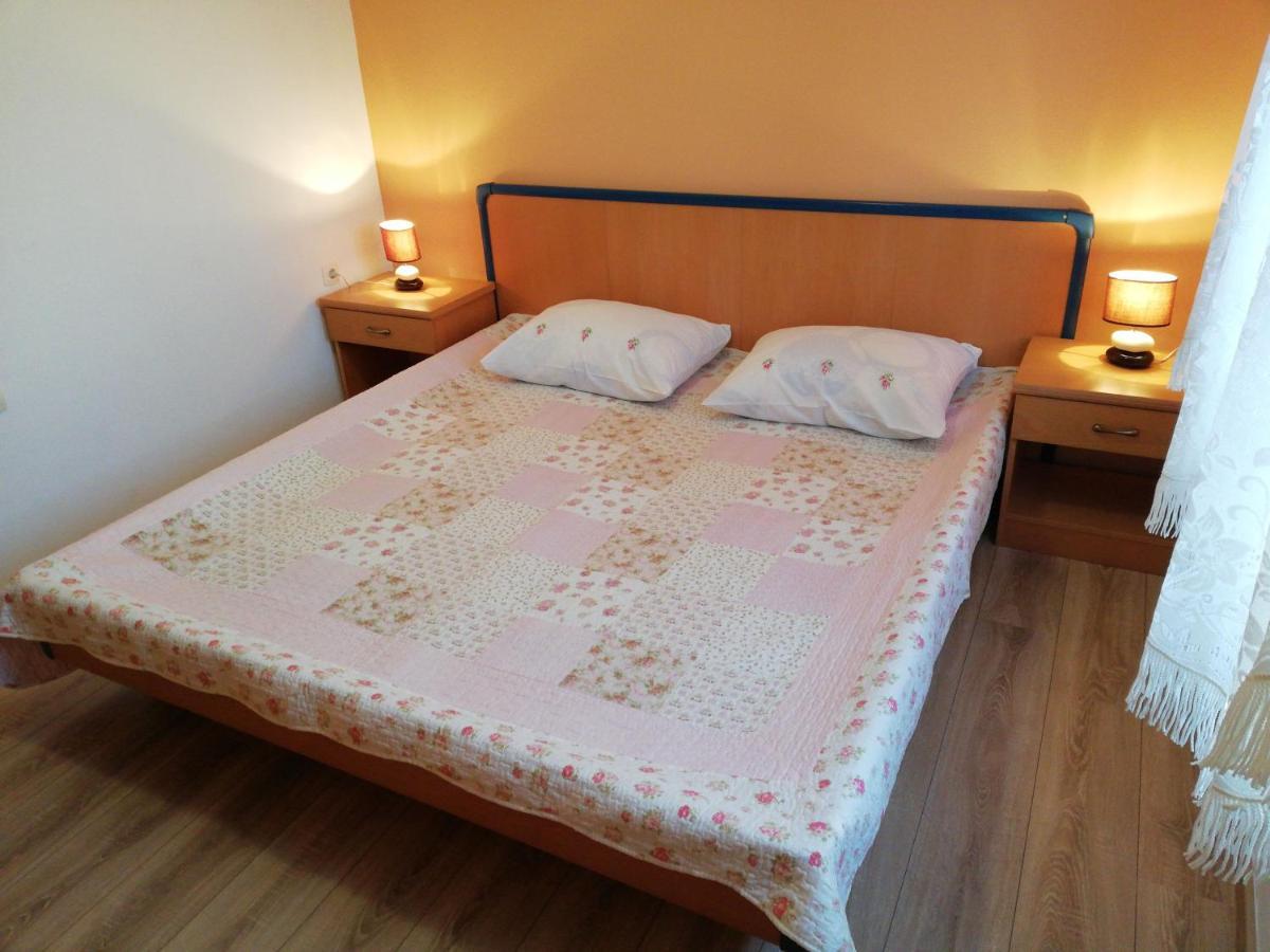 Apartman Ribaric マリ・ロシニュ 部屋 写真