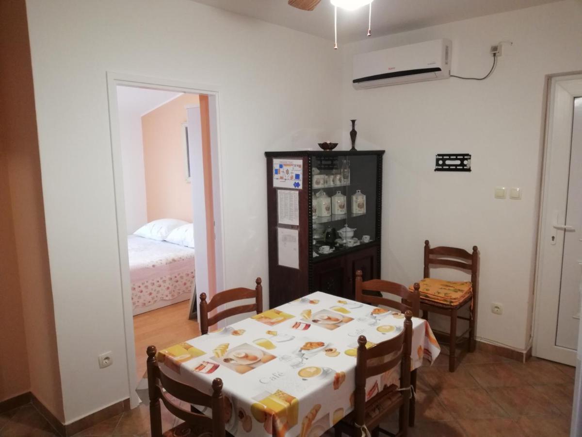 Apartman Ribaric マリ・ロシニュ 部屋 写真